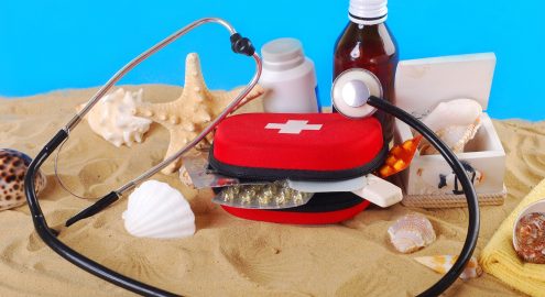 Аптечка на отдых — что взять с собой