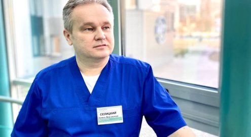 Травматолог-ортопед Антон Селицкий получил республиканскую награду за лучшую диссертацию 2021 года!